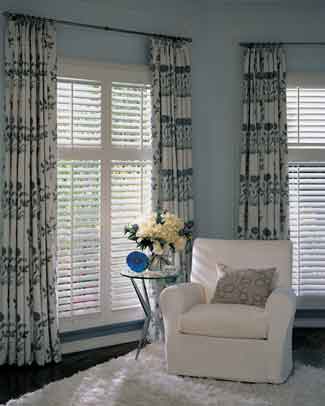 Hunter Douglas - NewStyle®   hybrid shutters with Front Tilt Bar  